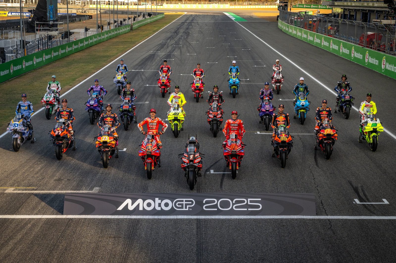 Parrilla MotoGP 2025: Cambios, desafíos y una lucha de titanes en la nueva temporada