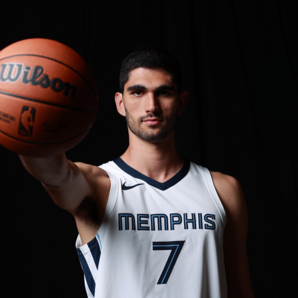 Un canario brilla en la NBA