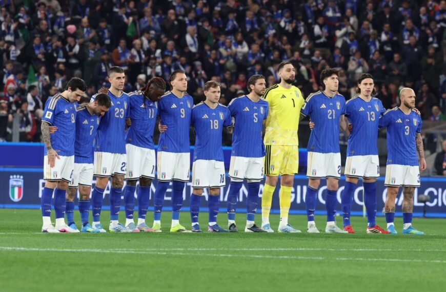 Italia vuelve a naufragar en su intento de clasificar al Mundial
